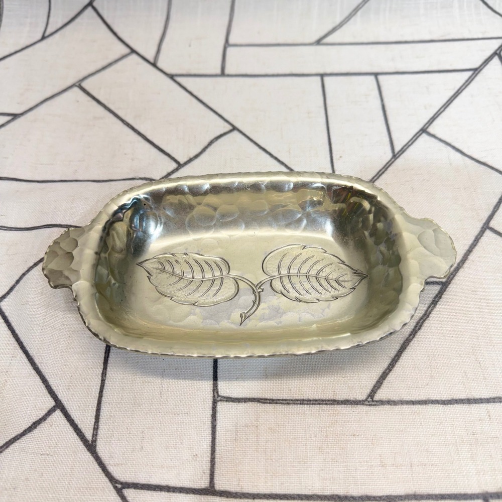 Farberware Hammered Aluminum Trinket Dish 8" Silver Vintage Leaf Motif Tray